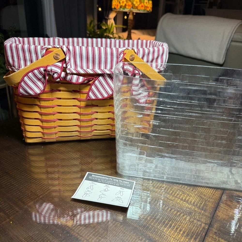 Longaberger 1998 Sweetheart Red Cherished Memories Basket &Cloth Liner Protector - Picture 9 of 13